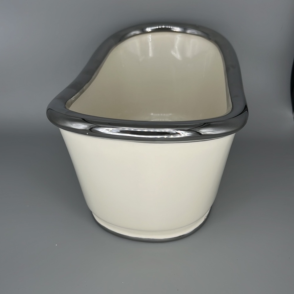 Biltmore for Belk Apothecary mini Bathtub - Picture 4 of 9